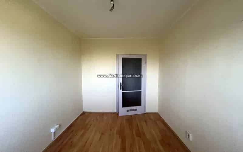 Budapest IV kerület Újpest 1 2 szobás panel lakás eladó
