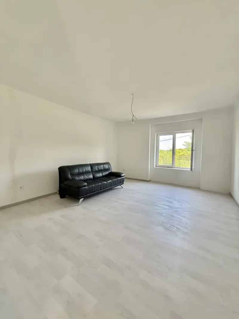 Felsőnyék 80m2 Felújított Családi Ház Eladó 1247m2 Telken