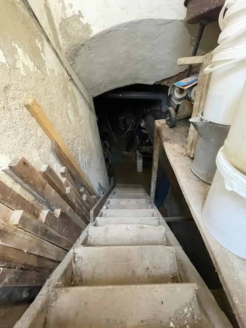 60m2-es felújított családi ház 678m2-es telken eladó