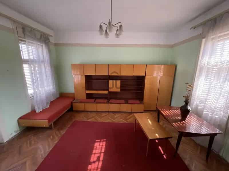 Csurgói Nagypolgári Ház 5 Szobával és Nagy Telken