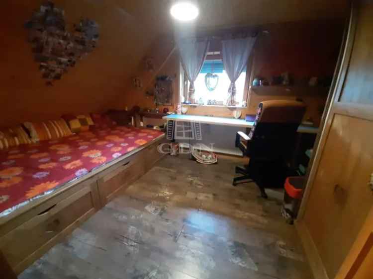 Felújított ikerház eladó Nagyzuglóban az Örs Vezér tér közelében
