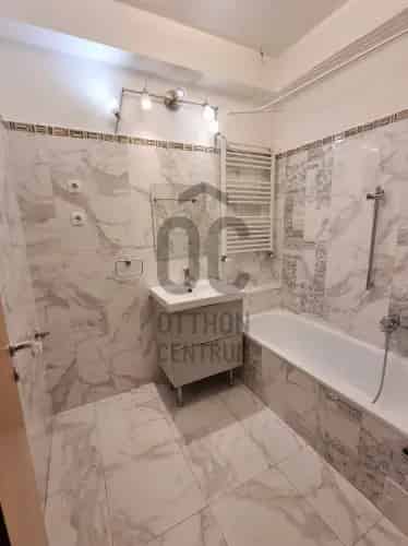Budapest XX Kerulet Sissy Lakopark 2 szobas kertkapcsolatos kiado lakás