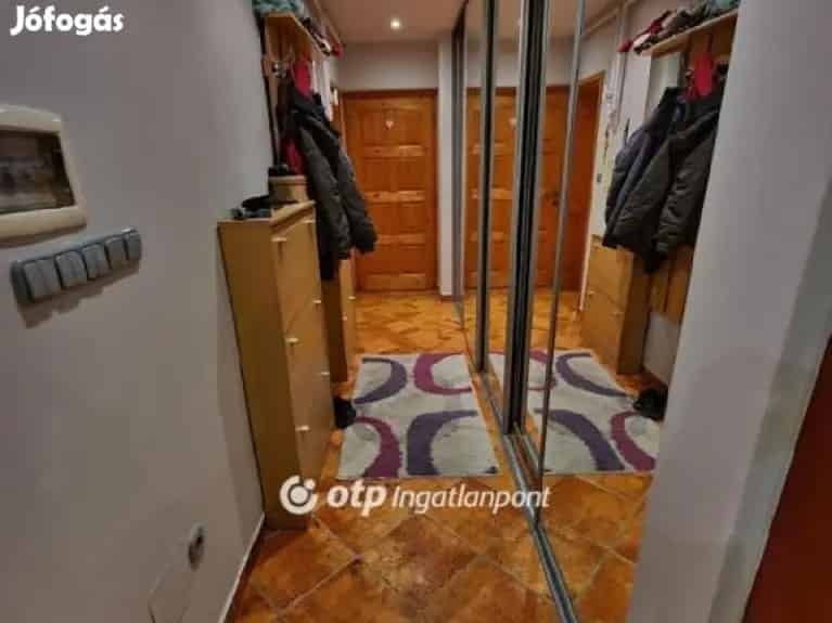 Pápa Belváros 59 nm-es 2 szobás Lakás Eladó