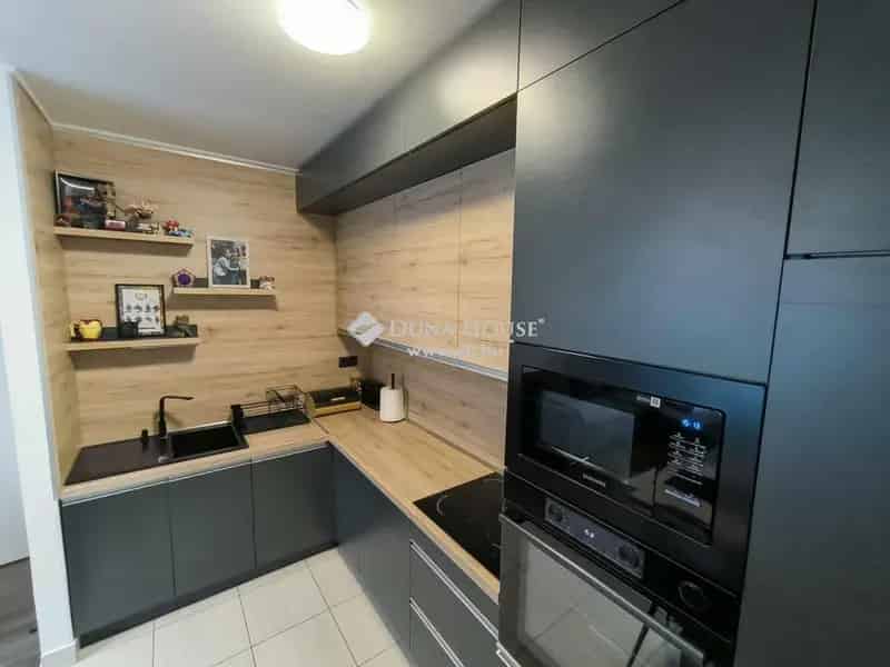 Nyiregyhaza Damjanich Lakopark 52 nm-es Butorozott Klimás 1 5 szobas Foldszinti Lakas