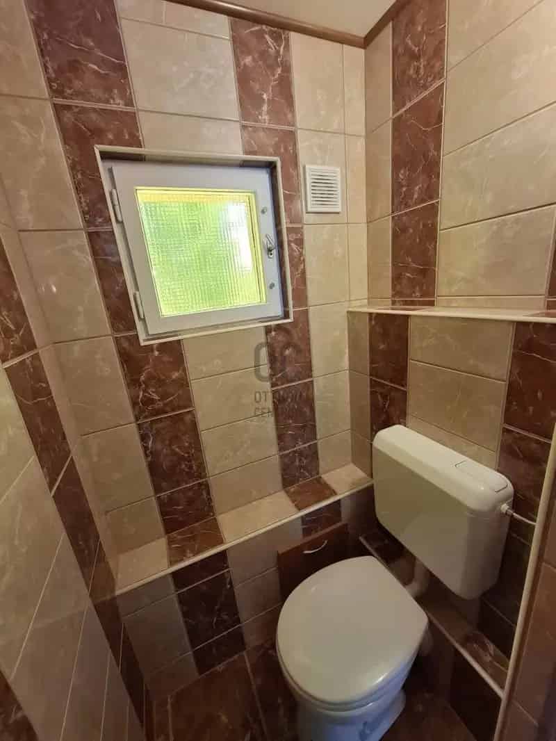 Diósjenői 3 szobás családi ház horgásztó mellett