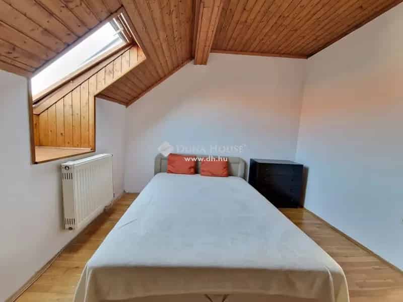 Kecskemét Belváros 200 nm-es 9 Szobás Családi Ház Eladó