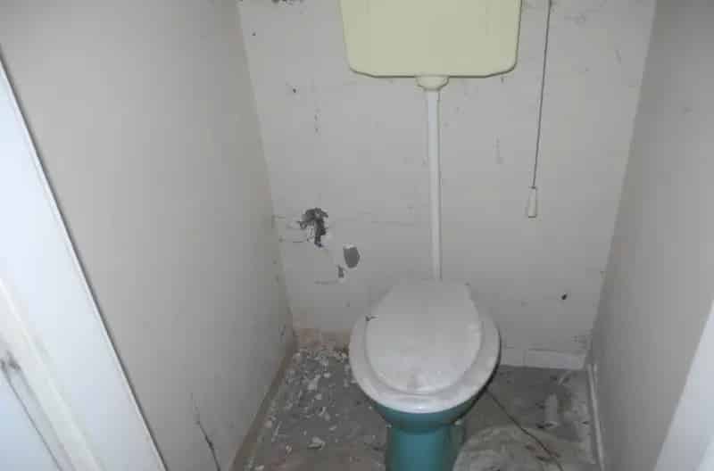 Felujítandó ház Cegléden 131 m2 1314 m2 telekkel