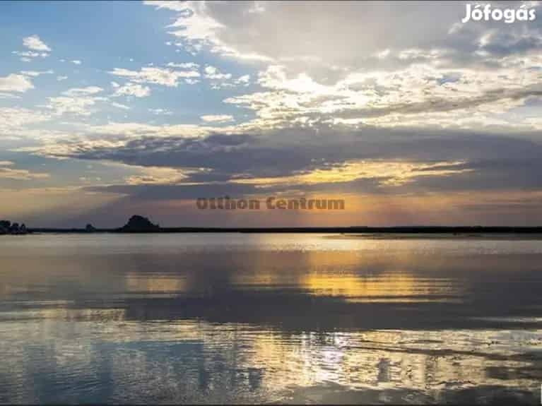 Sarudi Telek Elado 652 nm Tisza-to Kozelben