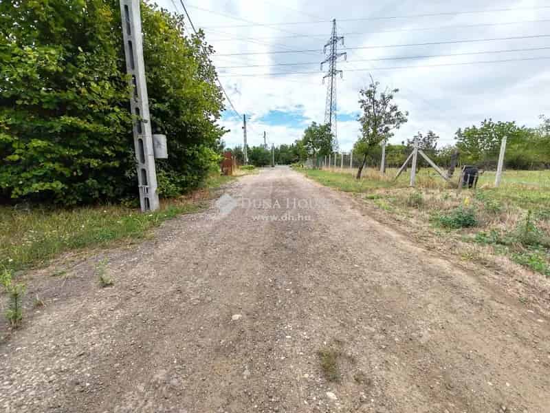 808 nm-es zártkert eladó Békéscsabán