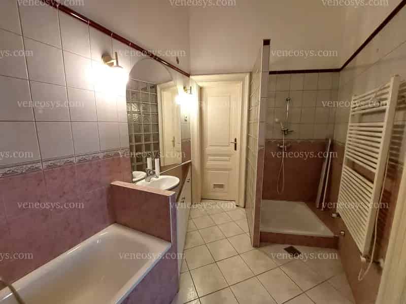 KIADÓ 87m2-es 2 szobás lakás a Párizsi utcában