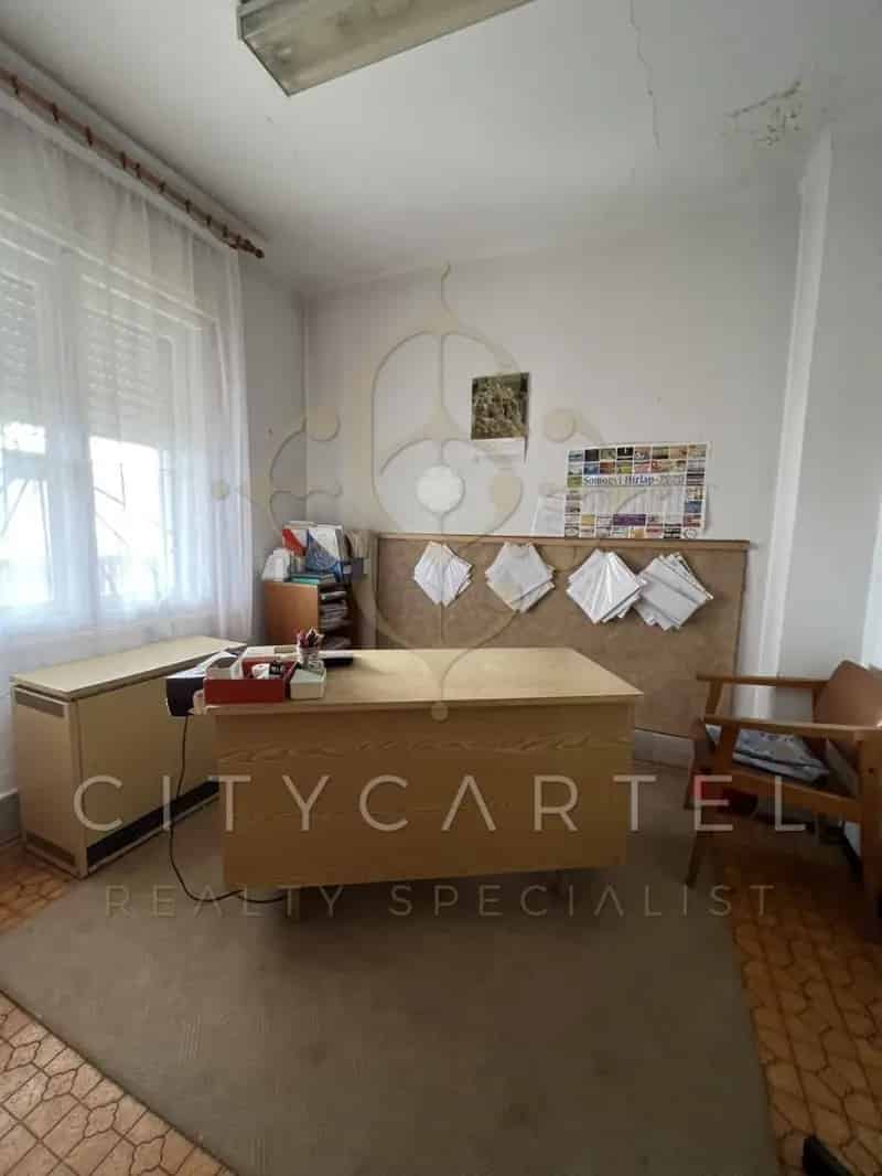Látrány Irodaház eladó - 100 m2 - 934 m2 telek