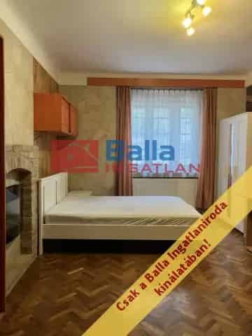 Budapest I kerulet 27 nm-es 1 szobas lakás eladó