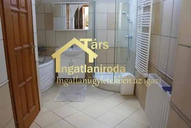 Győr Szabadhegy 2 Lakásos Családi Ház Eladó 1369m2 Telekkel