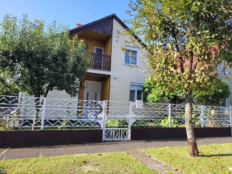 Ház Kiadó , Hajdúszoboszlói járás, Alföld és Észak