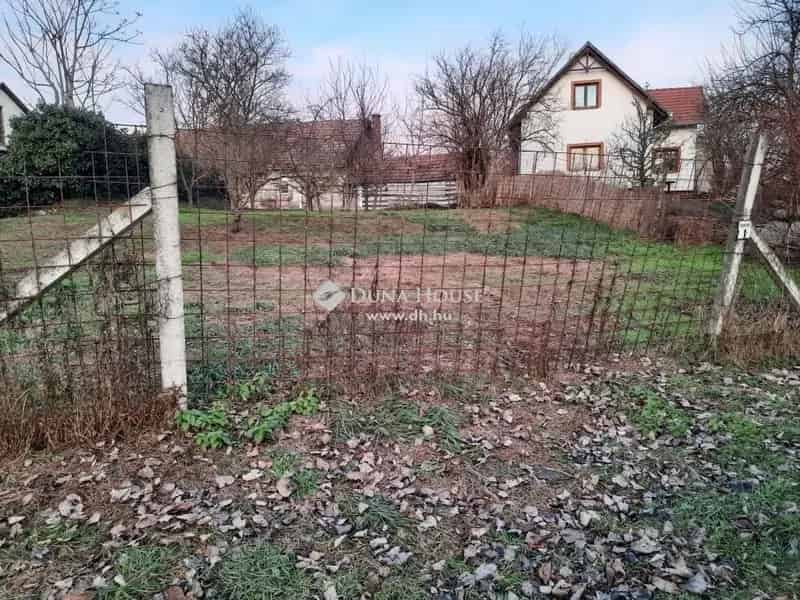 Makádi telek eladó 550 nm 30 beépíthetőséggel