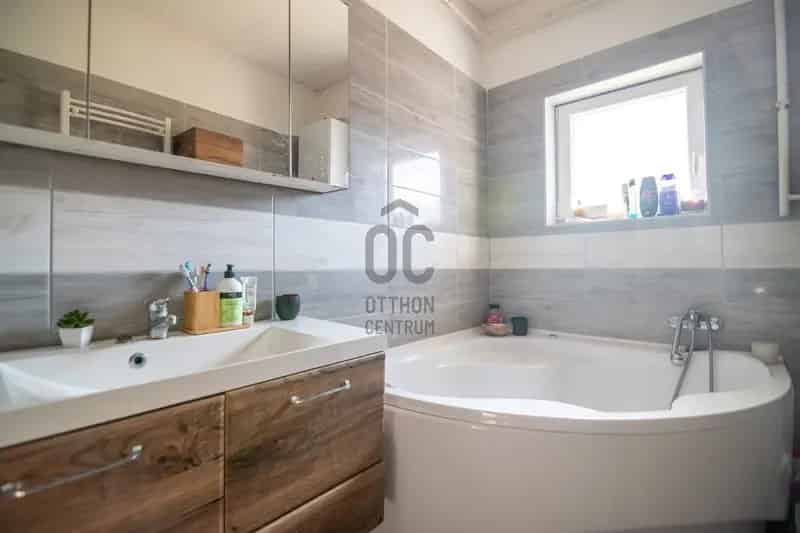 140m2-es 4 hálószobás ház Budafok Rózsavölgy határán