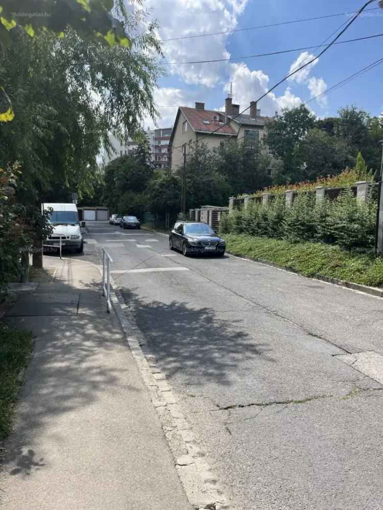 Budapest II kerület 859 m2-es építési telek eladó