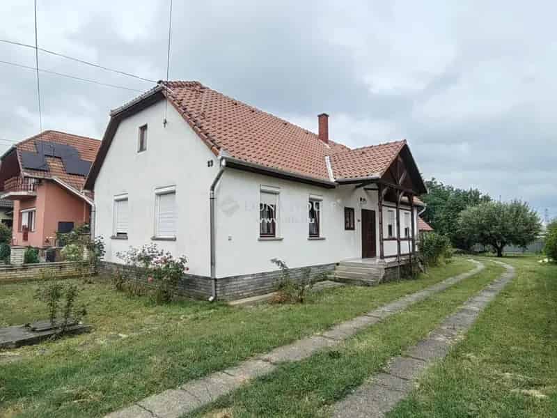 Bonyhád-Majos családi ház eladó