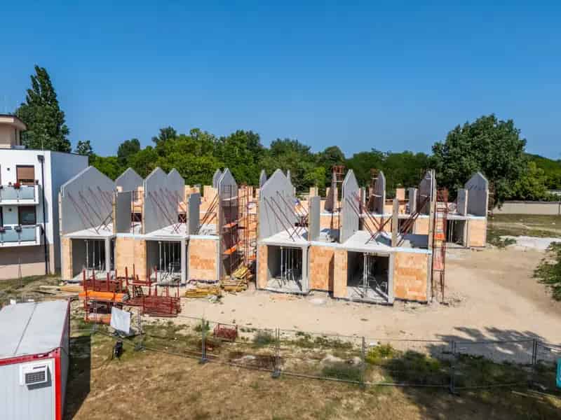 Kertes Sorházak Székesfehérvár - 74nm - 2-3 Hálószoba