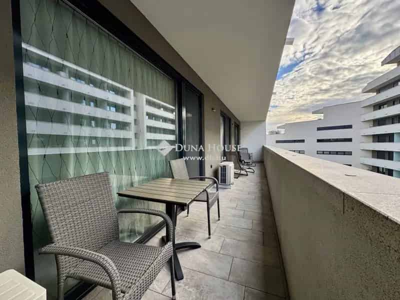 Modern Prémium Lakás Exkluzív Társasházban 80m2 Terasszal