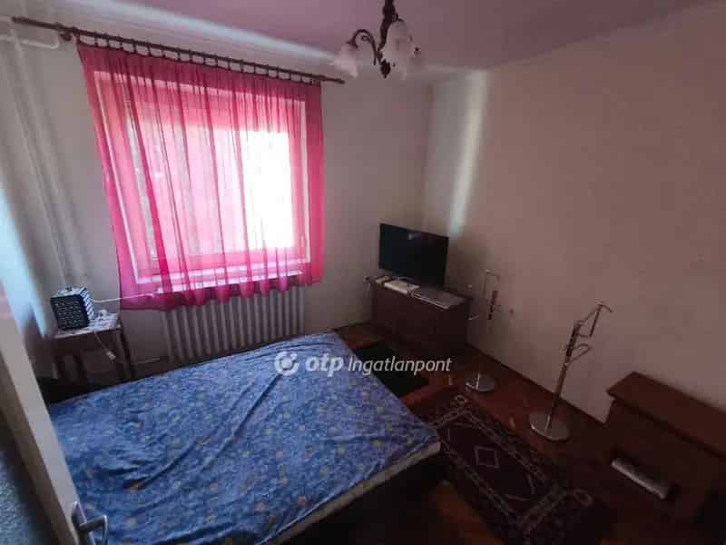 Szolnok 3 2 félszobás családi ház garázzsal