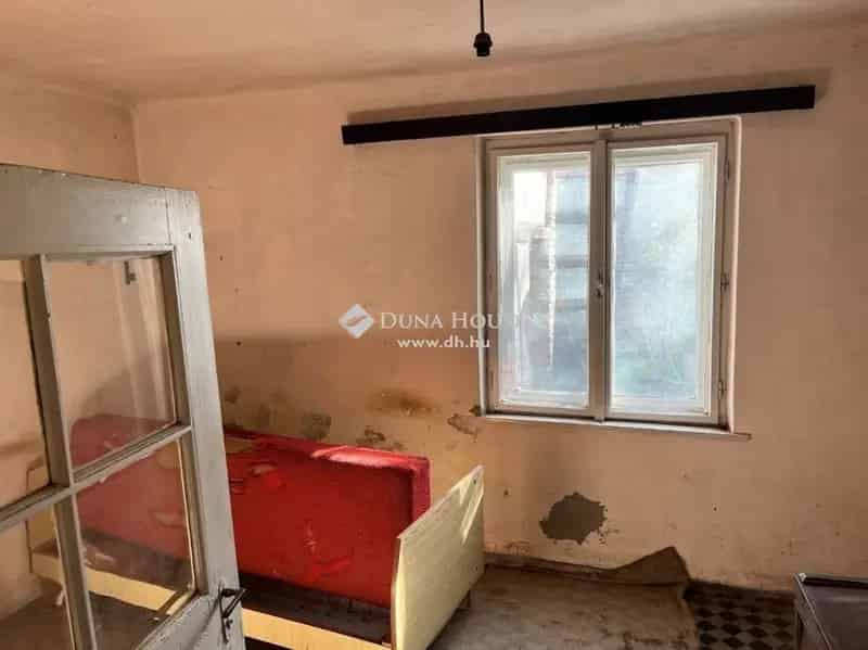60 m2-es családi ház eladó Pécsváradon