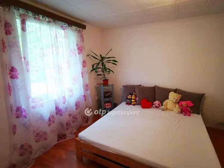 Dömsöd 61 6 m2 családi ház eladó 1843 m2 telekkel