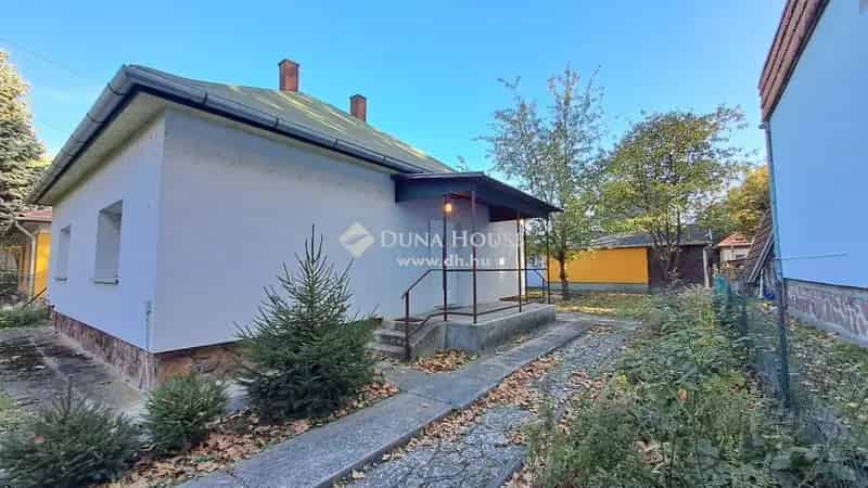 Szantod 75nm 3 szobas családi ház eladó