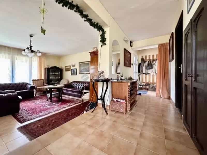 Mecsekoldali Családi Ház Eladó Panorámás Kerttel 4 Hálószobával