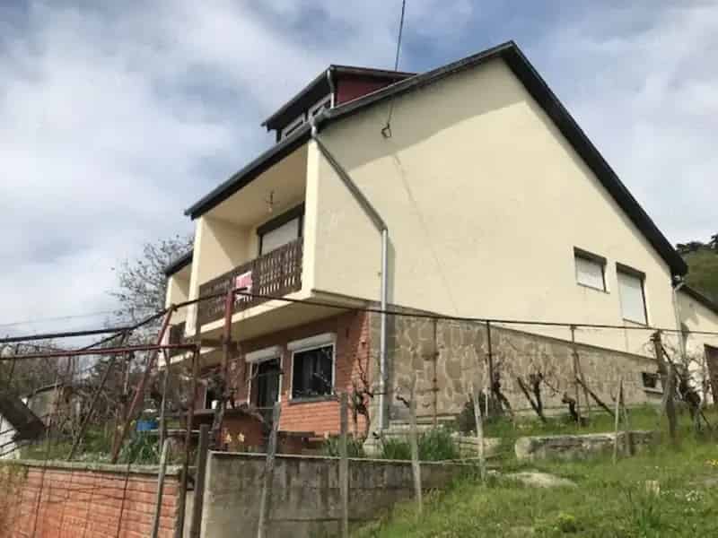 Balatonra Panorámás 6 Szobás Nyaraló Eladó Vonyarcvashegyen
