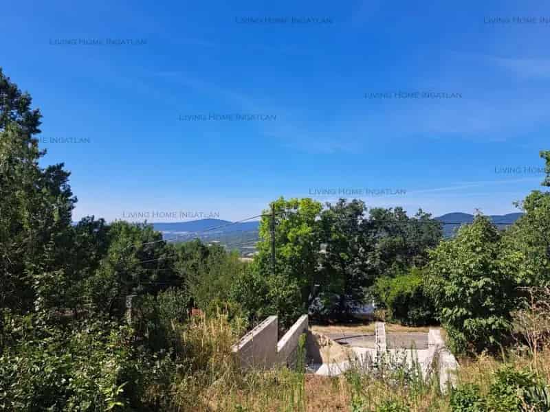 Szentendre Pismány Panorámás Telek Nyaralóval Eladó