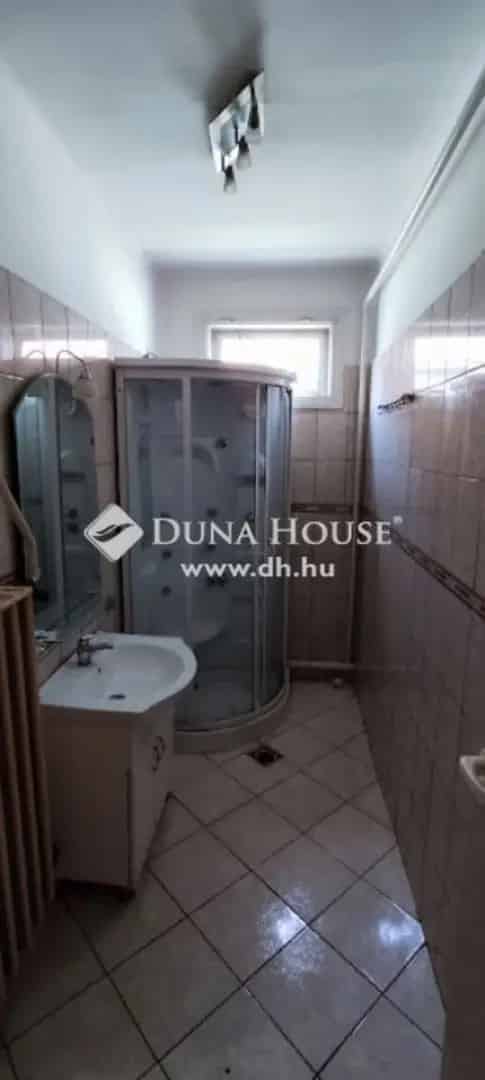 200 nm-es családi ház eladó