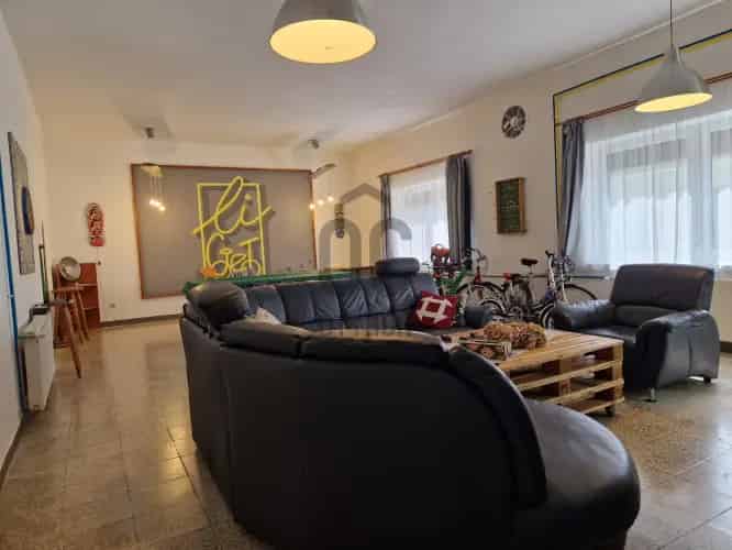 Csörnyeföldi családi ház eladó - 225m2, 3 hálószoba, 872m2 telek