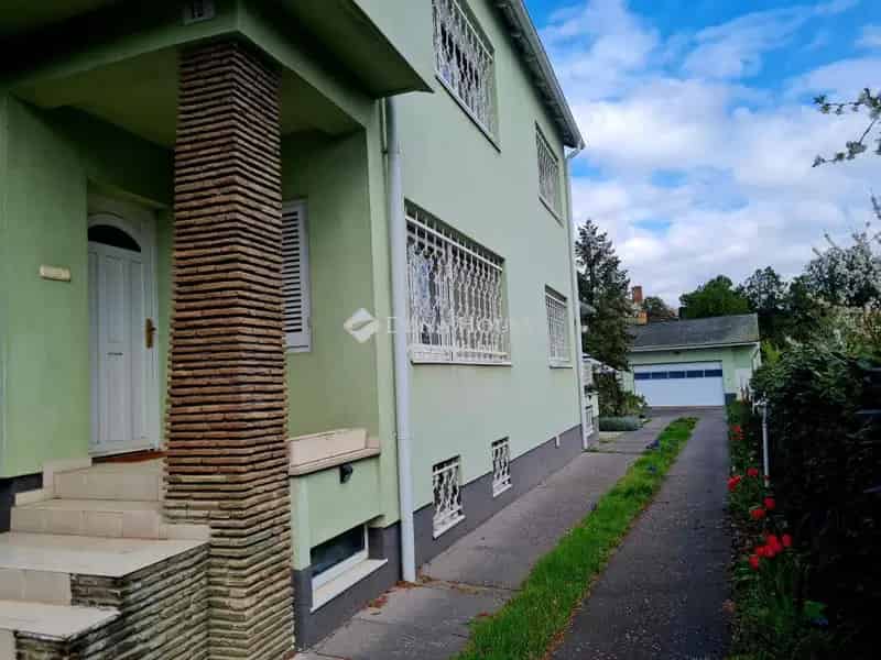Pécs Mecsekoldali Luxus 3 Generációs Családi Ház Wellnesszel