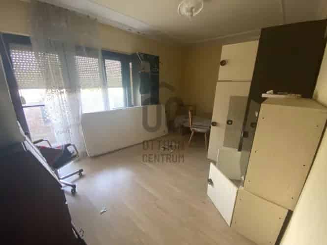 Alsózsolcai családi ház eladó - 2 lakás, üzlethelyiség, 727m2 telek