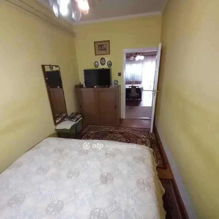 Szekszárd 140 m2 5 szobás családi ház eladó