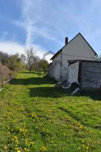 Nemesgulácsi panorámás nyaraló eladó