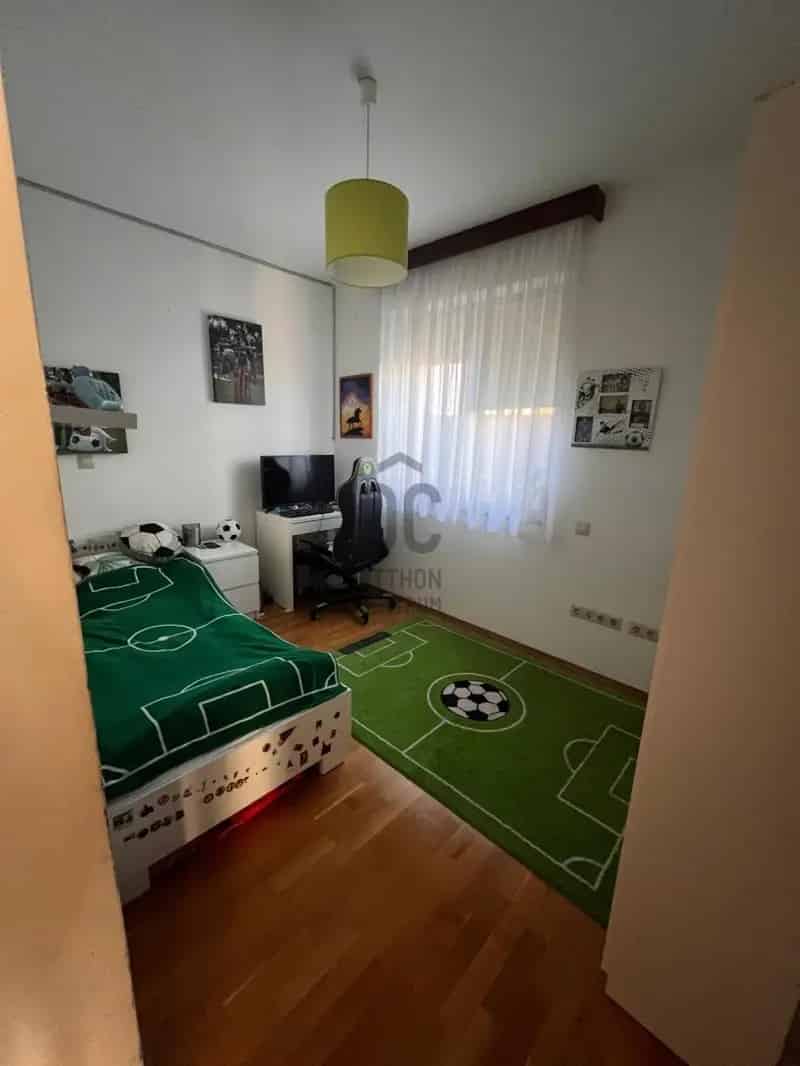 88nm-es Piliscsabai Lakás eladó saját kerttel dupla garázzsal