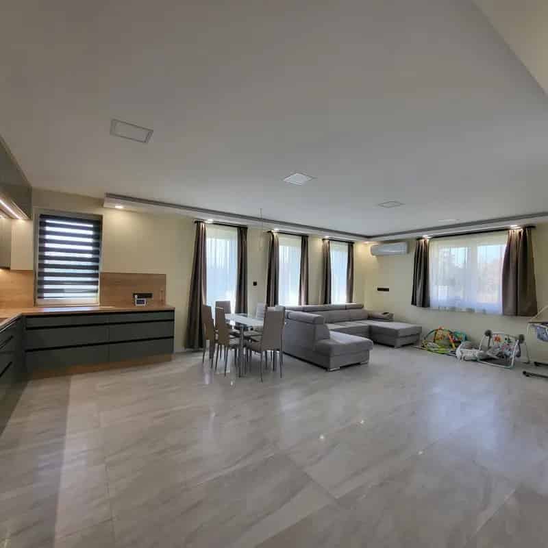 Új építésű családi ház Besnyőn eladó - 167m² + 40m² terasz