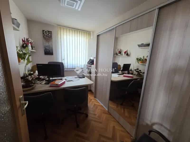 79 nm-es Belvárosi Lakás Iroda Nyíregyháza