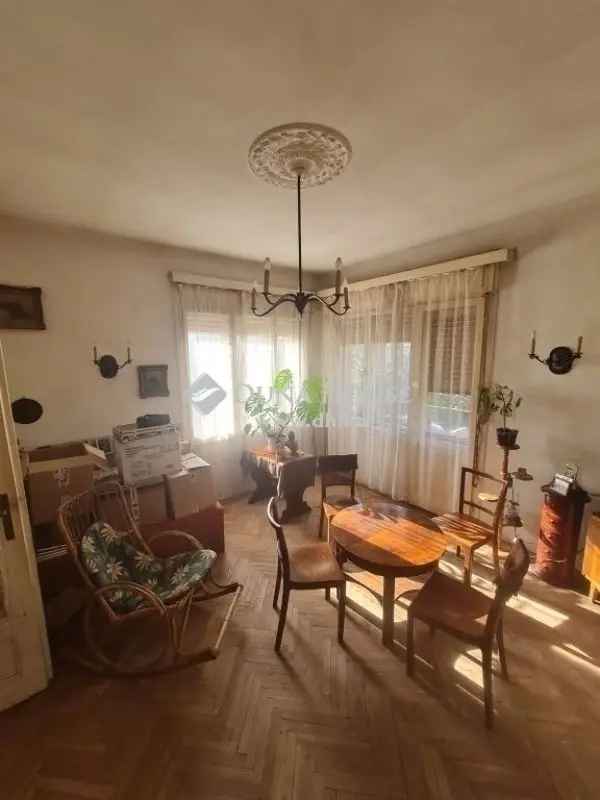 70 m2-es családi ház eladó XVII kerületben