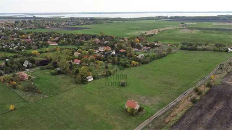 Eladó építési telek Sarudon a Tisza-tónál csendes környezetben