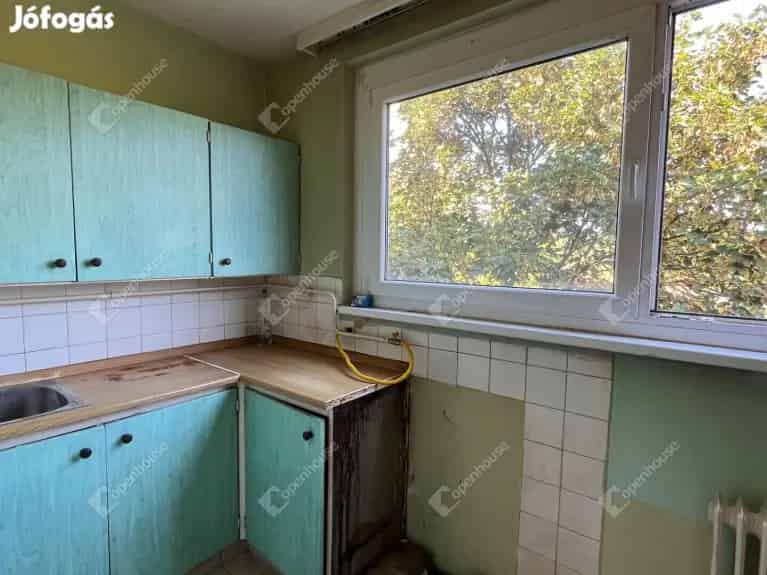 Miskolc Győri kapu 3 szobás felújítandó lakás eladó