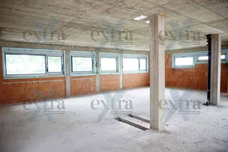 Bérelhető szerkezetkész irodaház Újszegeden 650m2