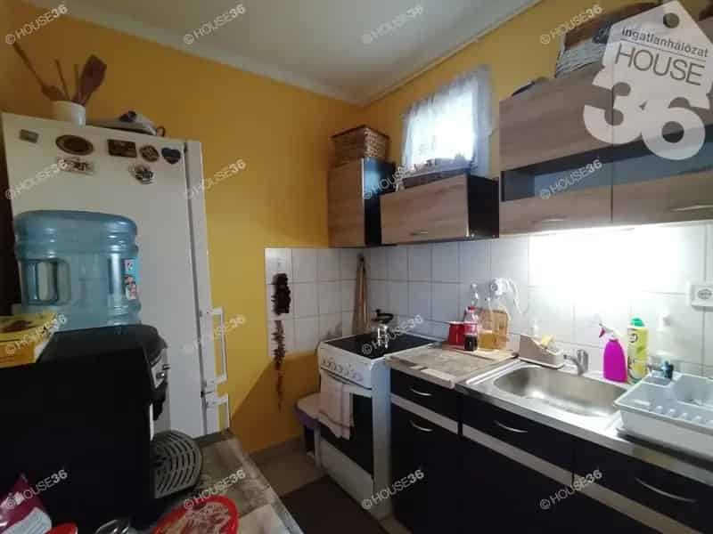 Részben felújított tanya Kunadacs 80m2 4 garázzsal