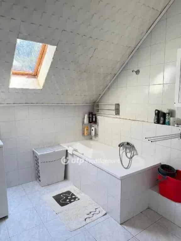 Eladó 5 szobás családi ház Budapest XIX kerületben