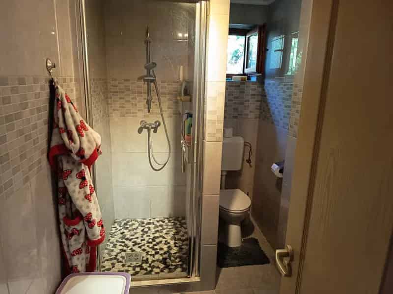 Ház Kiadó , Váci járás, Közép-Magyarország