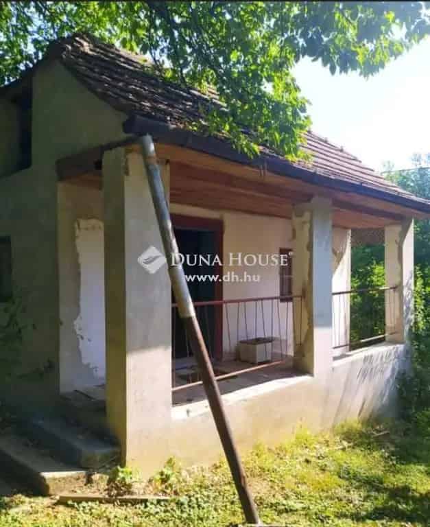 Kifuggesztos Haz 2 Hrszon Kert Gyumolcsos Udvar Gazdasagi Epulettel