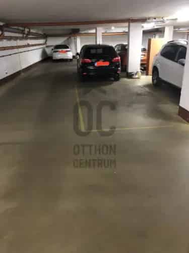 Pécs Belvárosi Terem Garázs Kiadó