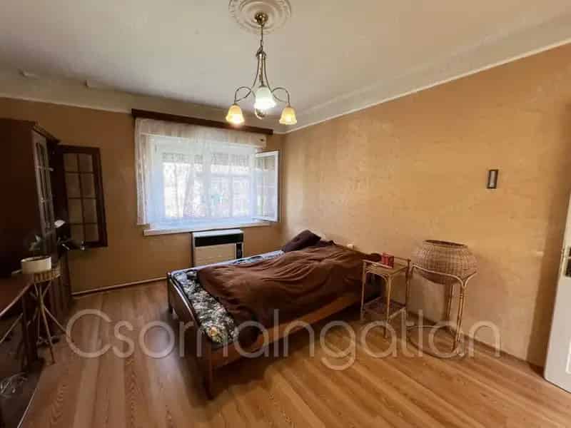 70 m2-es családi ház Szilben 1662 m2-es telken